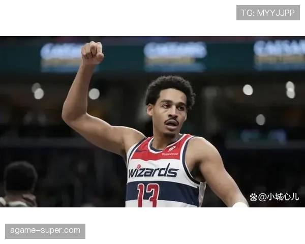 乔丹·普尔三分投射拉开空间，提升勇士核心得分效率